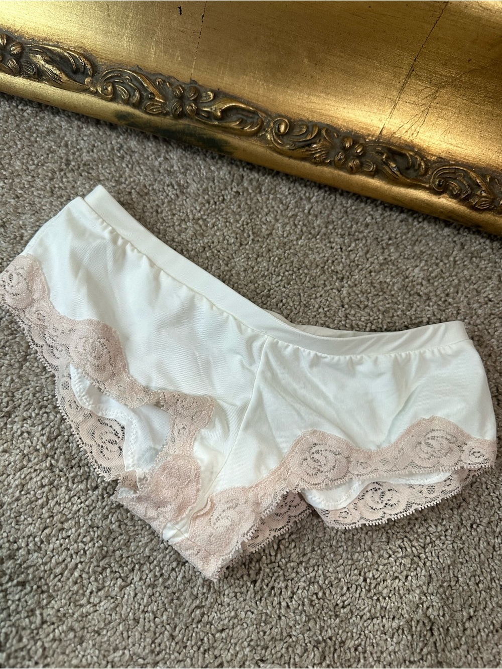 New Vintage Rene Rofe Y2K 90's White Tan Satin Lace Briefs Size Small